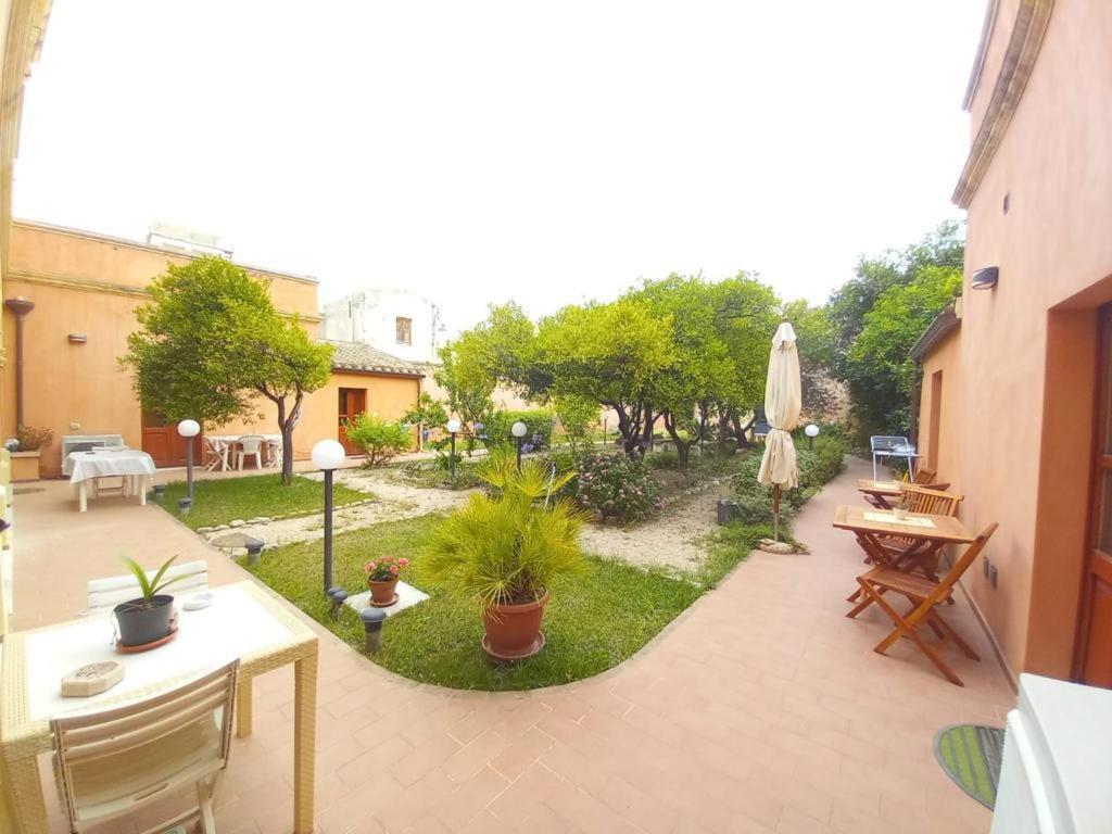 B&B Antica Villa Quartu Sant'Elena Exterior photo